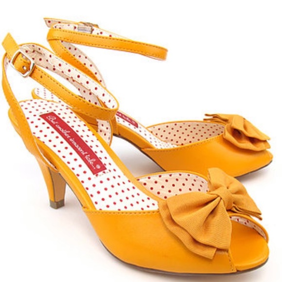 B.A.I.T. Mustard Yellow Peep Toe, Bow Adorned Heel - Picture 1 of 6